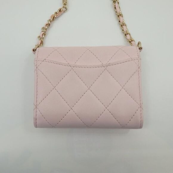 Chanel Mini Matelasse Pearl Chain Wallet - Picture 4 of 10